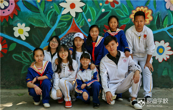 與太陽同行|為打工子弟學校學生修繕音樂教室