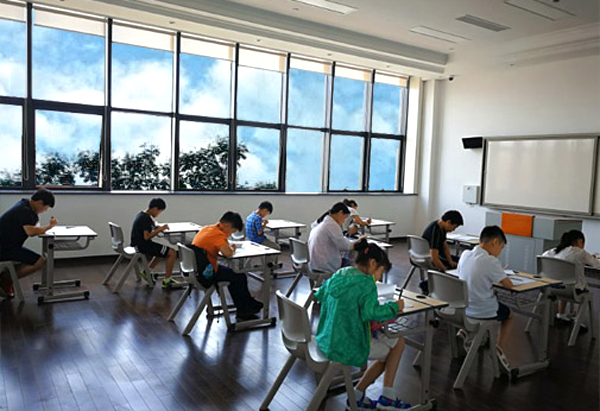 上海師范大學(xué)附屬第二外國語學(xué)校劍橋雙語部新生報到啦