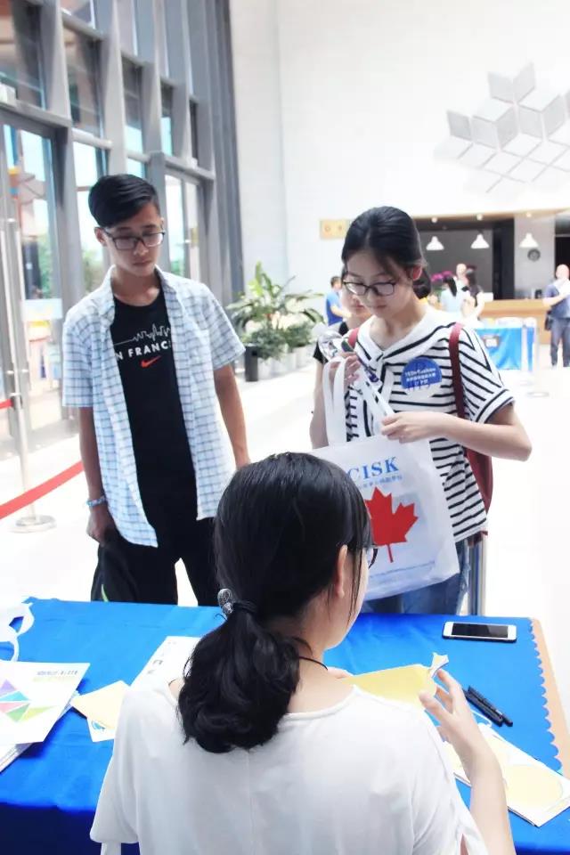 昆山加拿大國際學(xué)校TED英語演講比賽取得圓滿成功