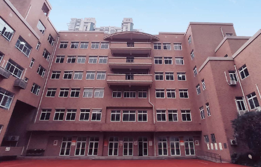 上海民辦南模中學(xué)2024年招生學(xué)費(fèi)是多少？