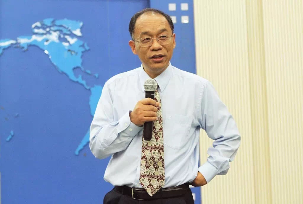 “一個(gè)好爸爸，比得上一百個(gè)好老師”
