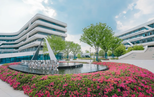 南京金地未來學(xué)校