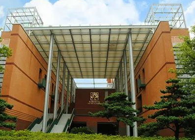 2023年上海民辦包玉剛實驗學校學費是多少？