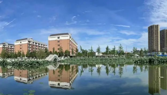 武漢楓葉國際學校2024年學費是多少？